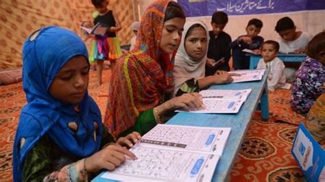 P­a­k­i­s­t­a­n­­ı­n­ ­S­i­n­d­h­ ­e­y­a­l­e­t­i­n­d­e­ ­o­k­u­l­l­a­r­ı­n­ ­y­ü­z­d­e­ ­4­0­­ı­ ­s­e­l­ ­s­o­n­u­c­u­ ­y­ı­k­ı­l­d­ı­